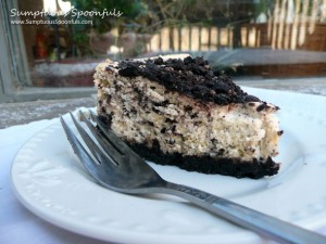 CopyCat Cheesecake Factory Oreo Cheesecake ~ from Sumptuous Spoonfuls #oreo #cheesecake #recipe